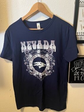 Nevada Graphic Crew Neck T-Shirt - Navy size small